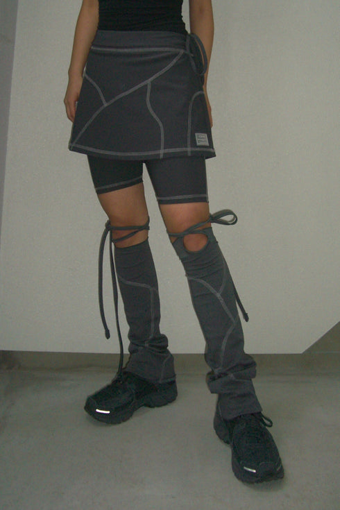 EXPOSED SEAMS ASYMMETRY LEG WARMERS