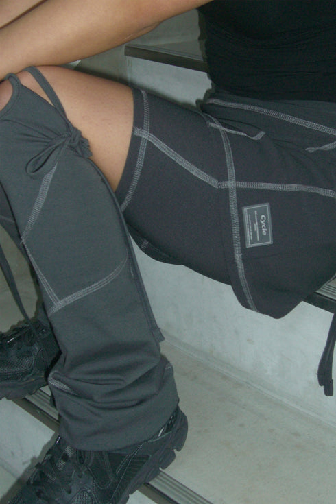 EXPOSED SEAMS ASYMMETRY LEG WARMERS