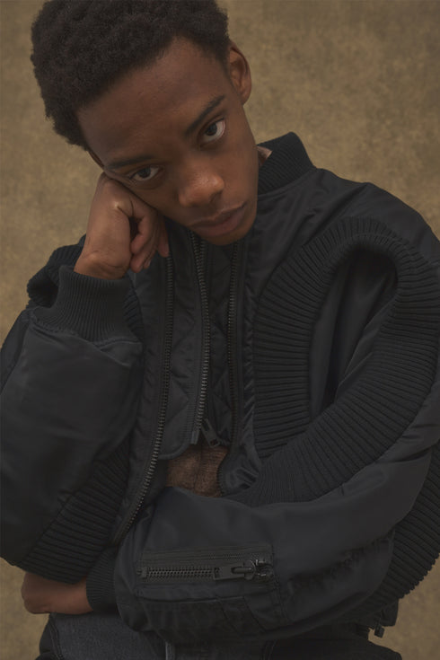 CIRCLE RIBBED NYLON MA-1 -BLACK-