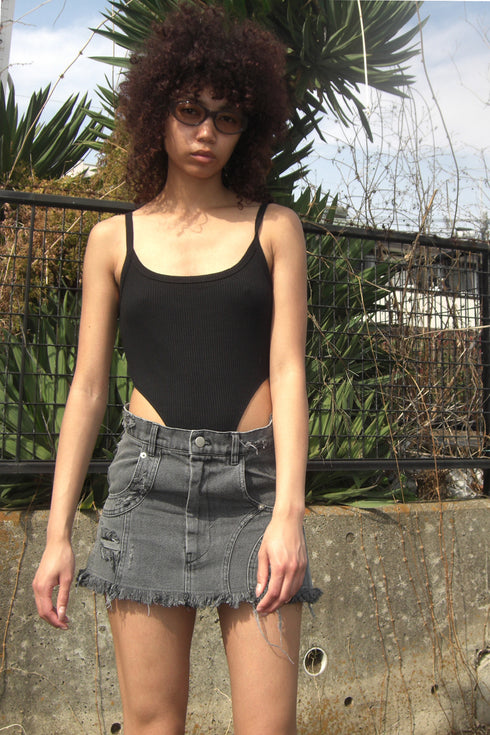 FRAYED CIRCLE CUT-OUT MINI SKIRT -BLACK- *Last1