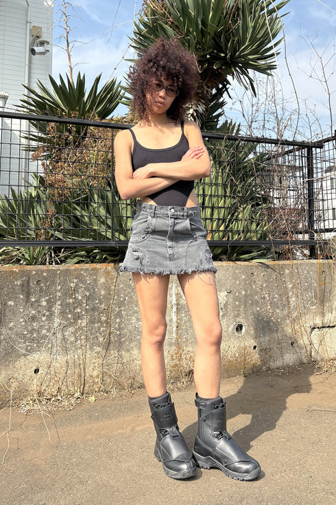 FRAYED CIRCLE CUT-OUT MINI SKIRT -BLACK- *Last1