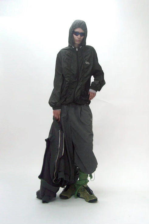 NYLON GATHERED WINDBREAKER -CHARCOAL-