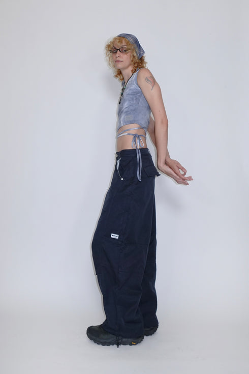 TIE-DYE ASYMMETRY WRAP TANK TOP -INDIGO-