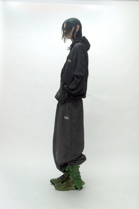 NYLON GATHERED WINDBREAKER -CHARCOAL-