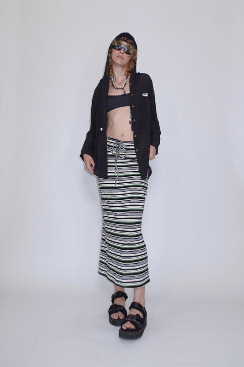 WOOD BUTTON CHILL OUT HOODIE -BLACK-