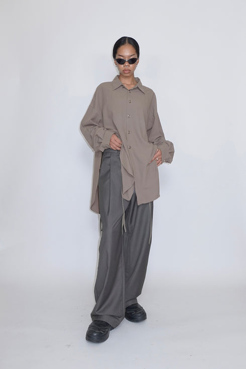 SPIRAL BUTTON SHIRT -GRAYISH BROWN-