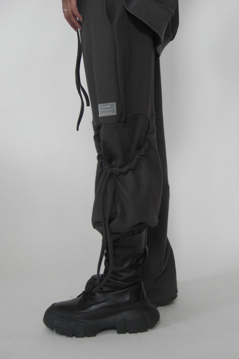 DRAWSTRING PANEL SWEAT PANTS -CHARCOAL-