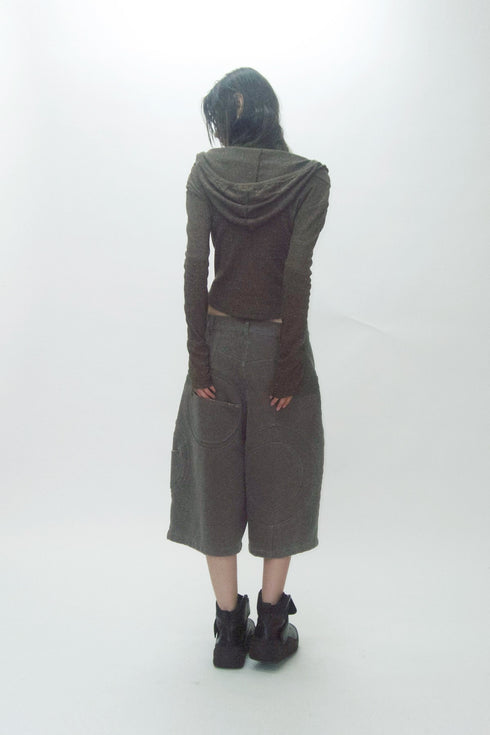 CIRCLE CUT-OUT WASHED HALF PANTS -BROWN SWEAT-