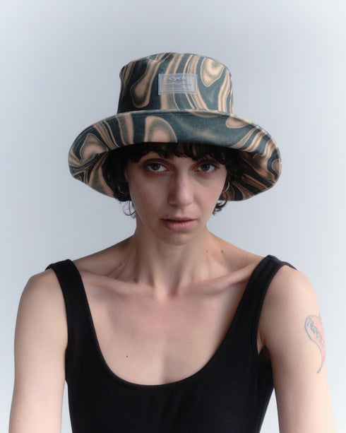 DISTORTED GREEN BUCKET HAT