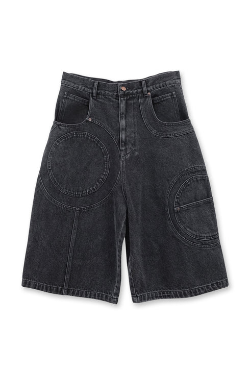 【PRE-ORDER】CIRCLE CUT-OUT WASHED HALF PANTS -BLACK DENIM-