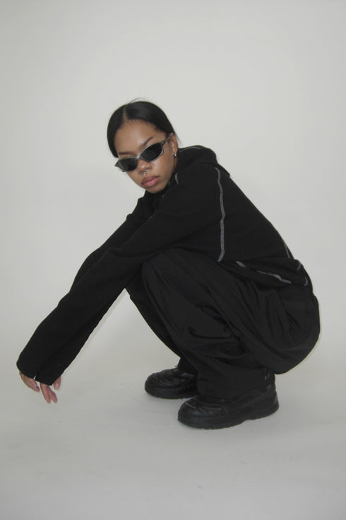 WAFFLE HOODED TOP -BLACK-