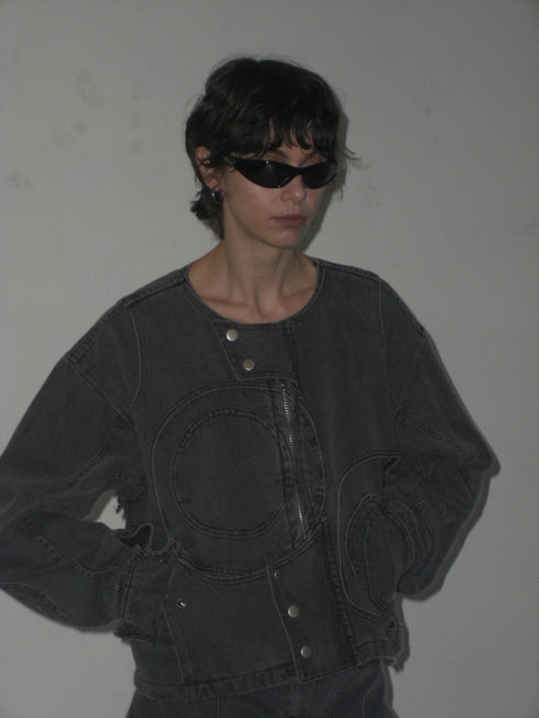 CIRCLE CUT-OUT DENIM JACKET -BLACK- *Last1