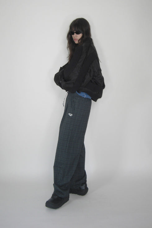 CIRCLE RIBBED NYLON MA-1 -BLACK-