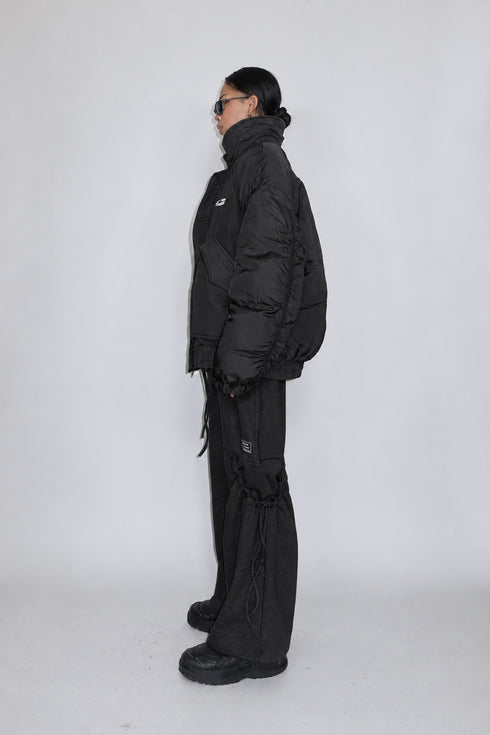 GATHERED BACK DOWN JACKET -BLACK-