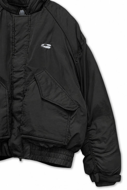 GATHERED BACK DOWN JACKET -BLACK-
