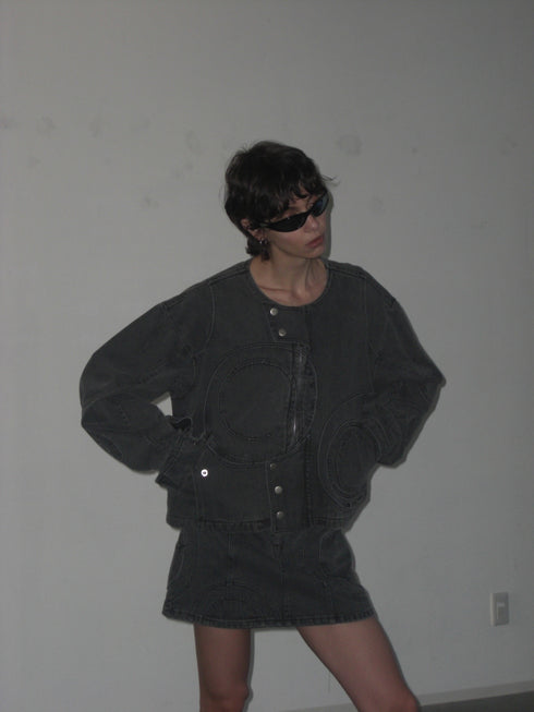CIRCLE CUT-OUT DENIM JACKET -BLACK- *Last1