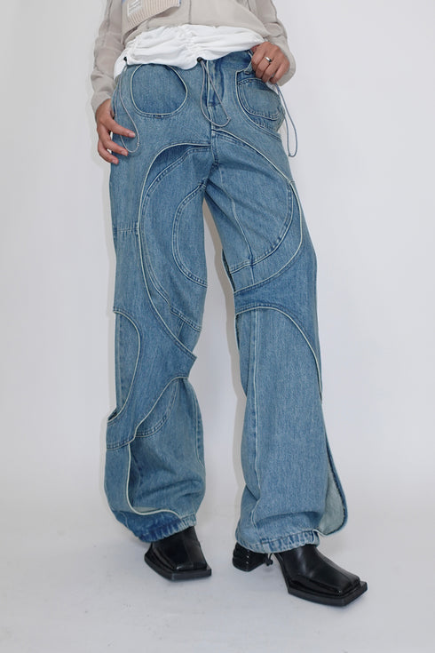 CIRCLE CUT-OUT DENIM PANTS -BLUE-