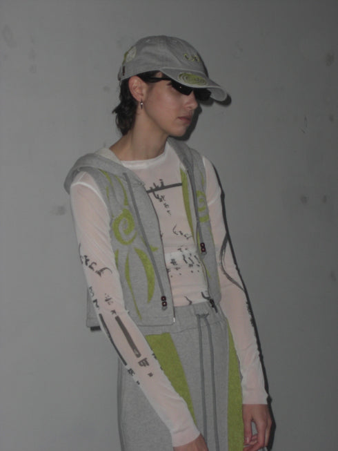 UNALOME SLEEVELESS HOODIE -GRAY×GREEN-