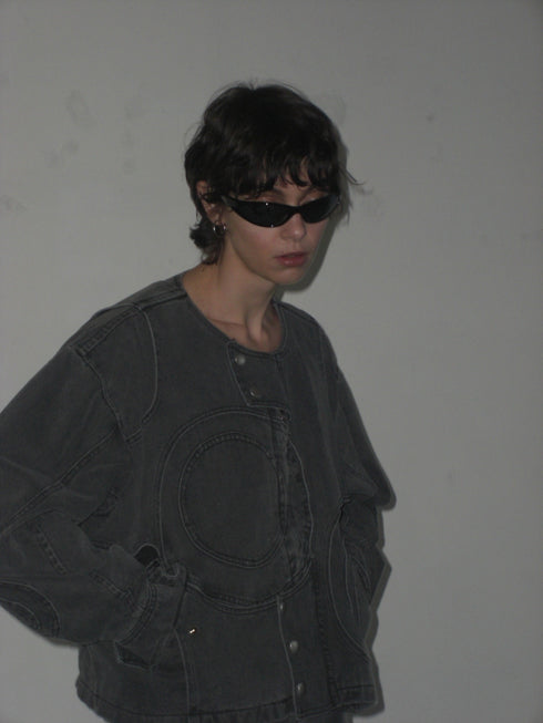 CIRCLE CUT-OUT DENIM JACKET -BLACK- *Last1