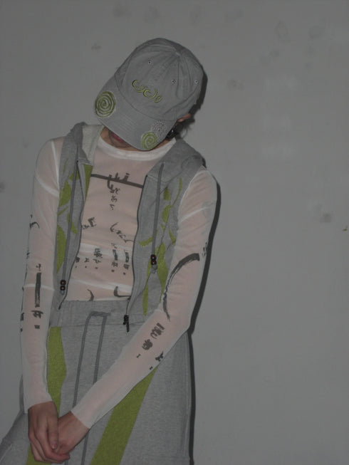 UNALOME SLEEVELESS HOODIE -GRAY×GREEN-