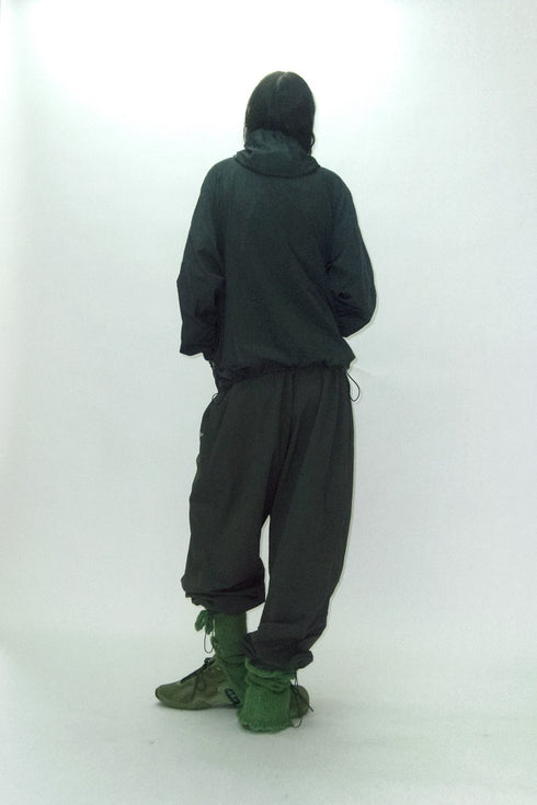 【PRE-ORDER】NYLON GATHERED WINDBREAKER -CHARCOAL-