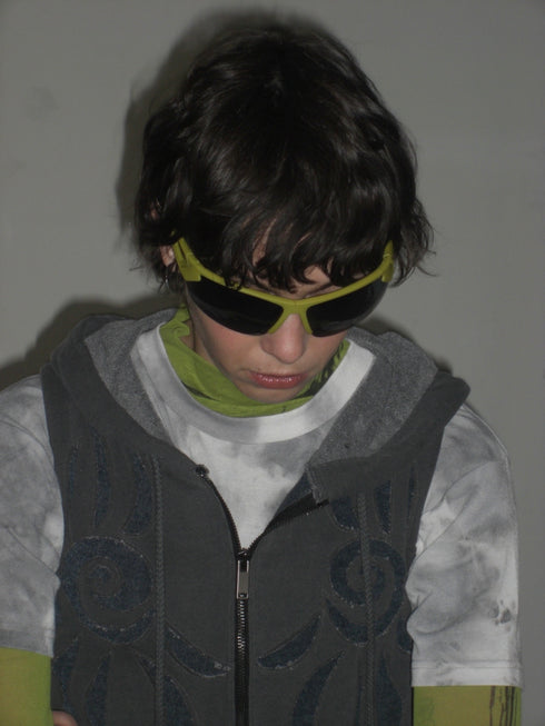 UNALOME SLEEVELESS HOODIE -CHARCOAL-