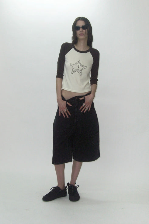 【PRE-ORDER】CIRCLE CUT-OUT WASHED HALF PANTS -BLACK DENIM-