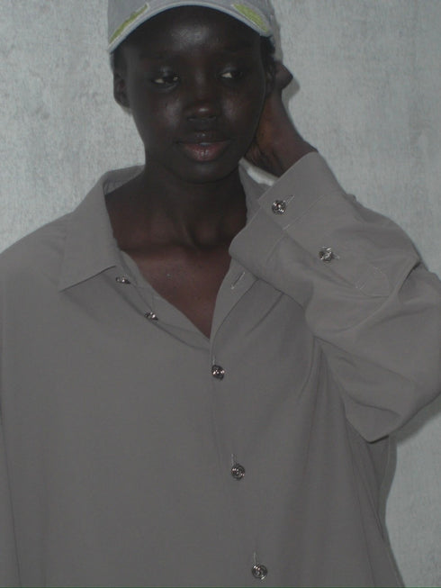 SPIRAL BUTTON SHIRT -GRAYISH BROWN-